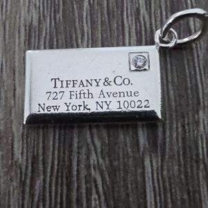 Envelope charm in‎ VGUC